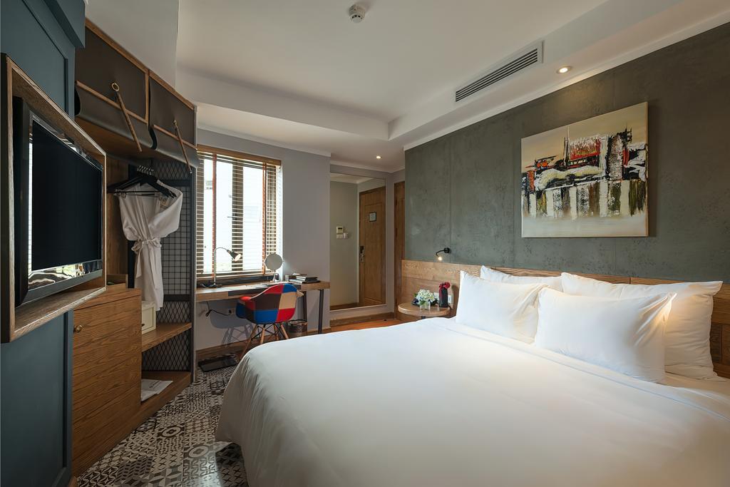Отель Bespoke Trendy 4*